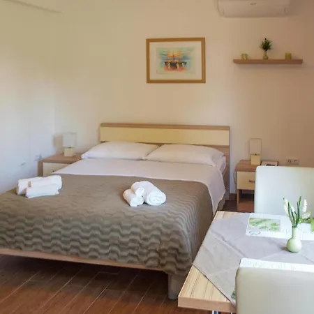 Gorgeous In With Wifi Apartman