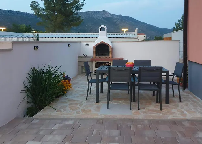 Amazing In With Wifi Appartement Orebić